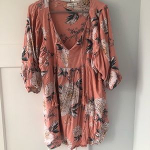 Size 2XL dress. It is a bit short so best for leggings.